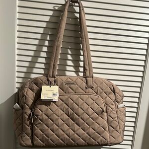 NWT Ellen Tracy Ex-Large Travel Carry-on Bag with large outside zipper pocket.